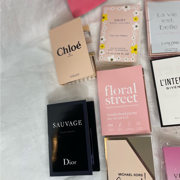 Perfume set with 26 samples (set 2 of 2) - Picture 5 of 15